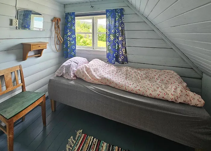 Vakantiehuis Amazing In With Wifi Svelvik